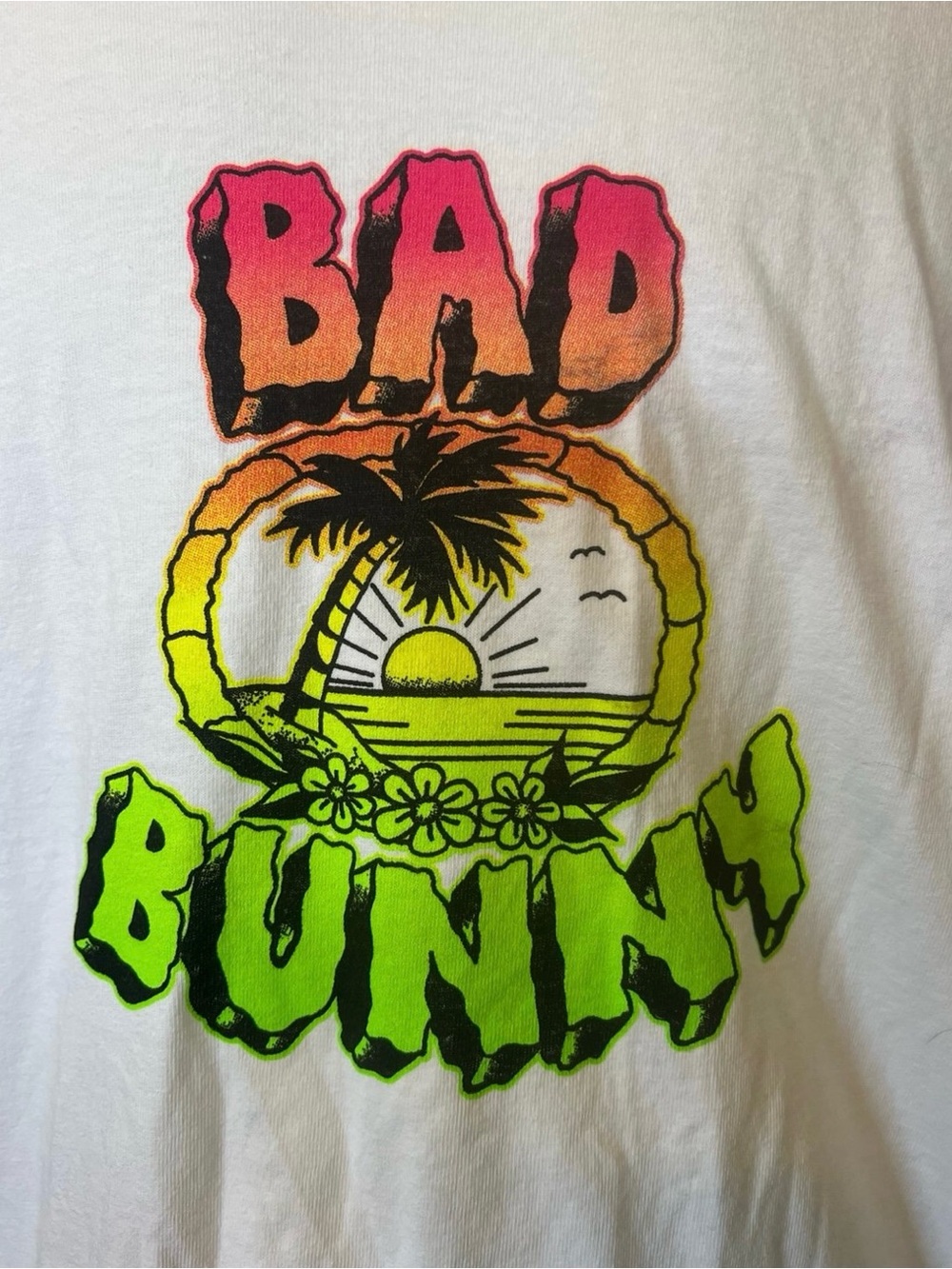Bad Bunny Un Verano Sin Ti Tour World Tour T-Shirt 2022 /Unisex / Size: Medium